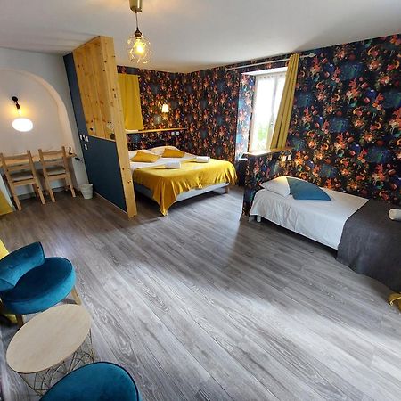 Logis Hotels - Auberge De L'Ile - Hotel 3 Etoiles Et Restaurant Creysse  외부 사진