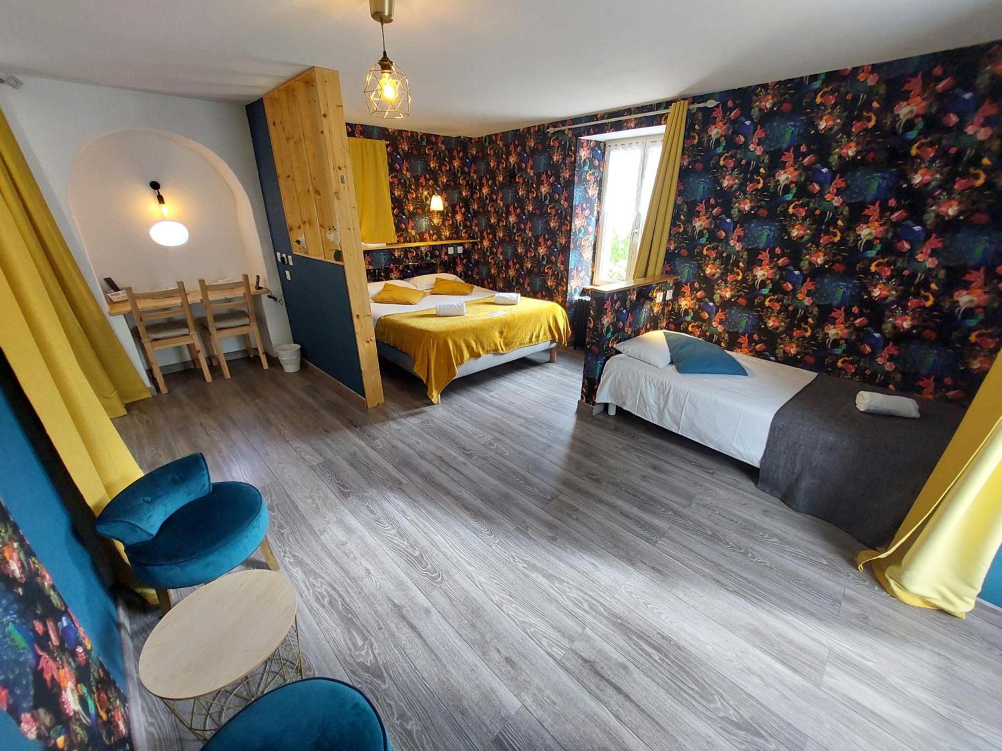 Logis Hotels - Auberge De L'Ile - Hotel 3 Etoiles Et Restaurant Creysse  외부 사진