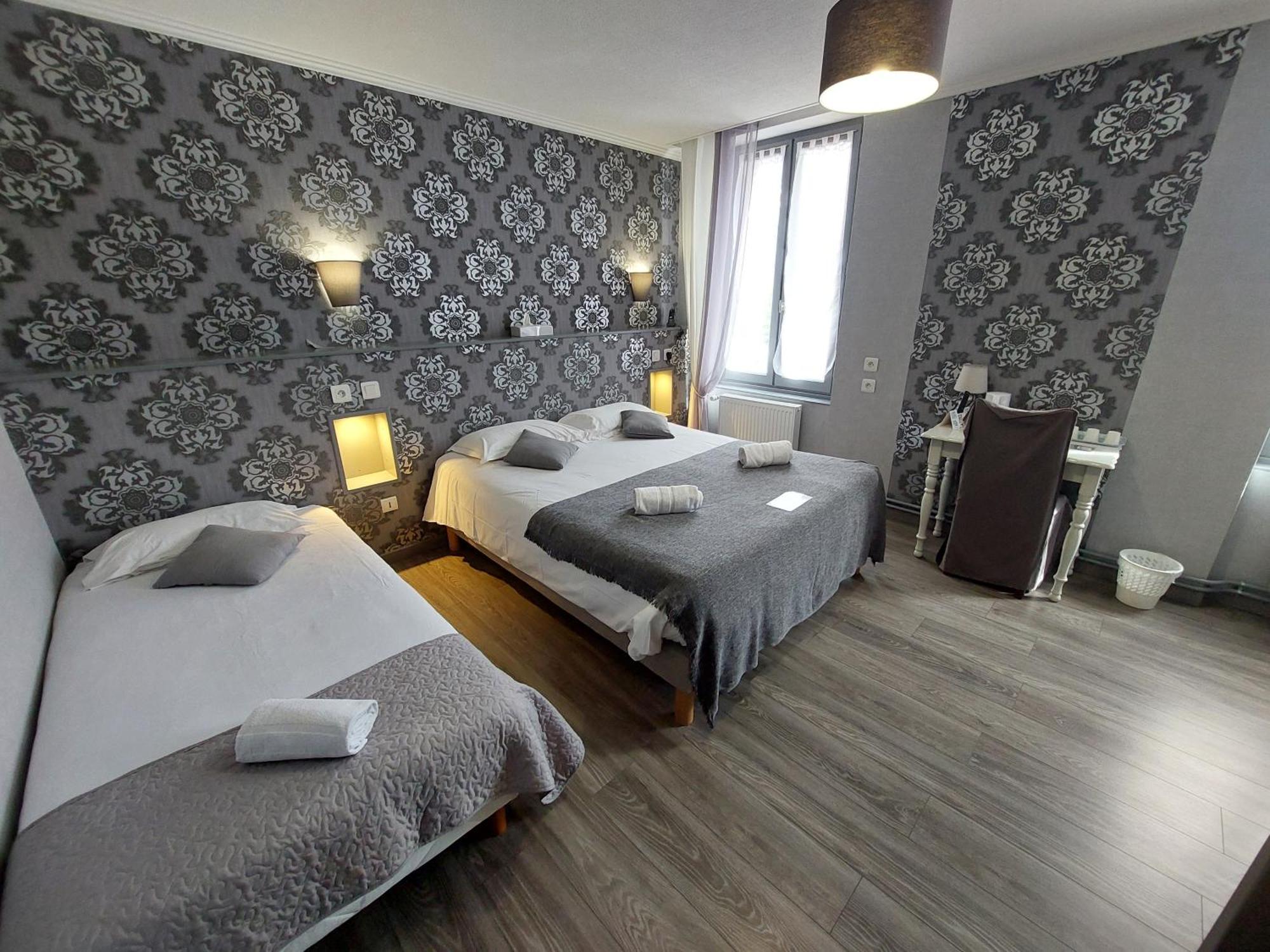 Logis Hotels - Auberge De L'Ile - Hotel 3 Etoiles Et Restaurant Creysse  외부 사진