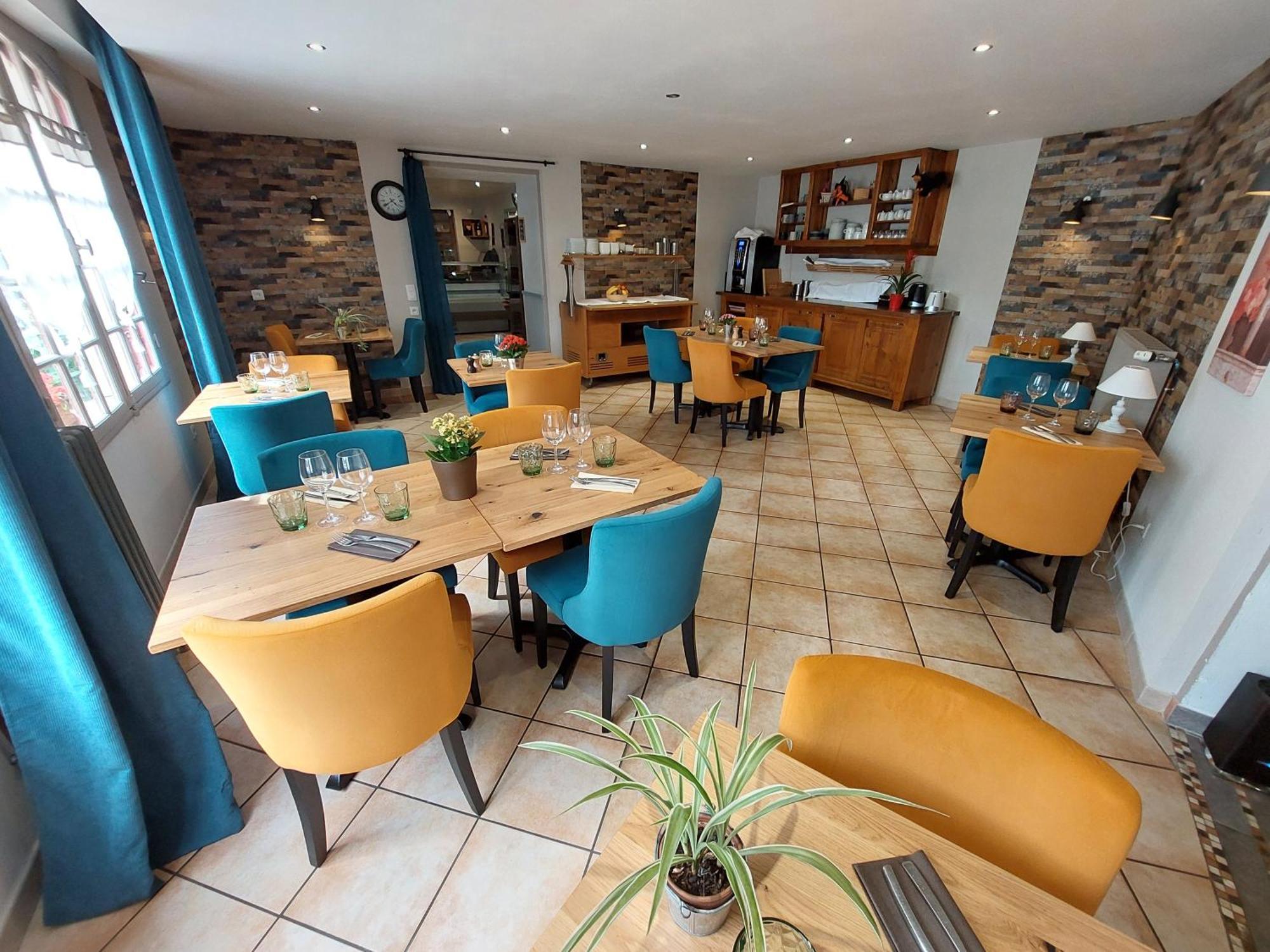 Logis Hotels - Auberge De L'Ile - Hotel 3 Etoiles Et Restaurant Creysse  외부 사진