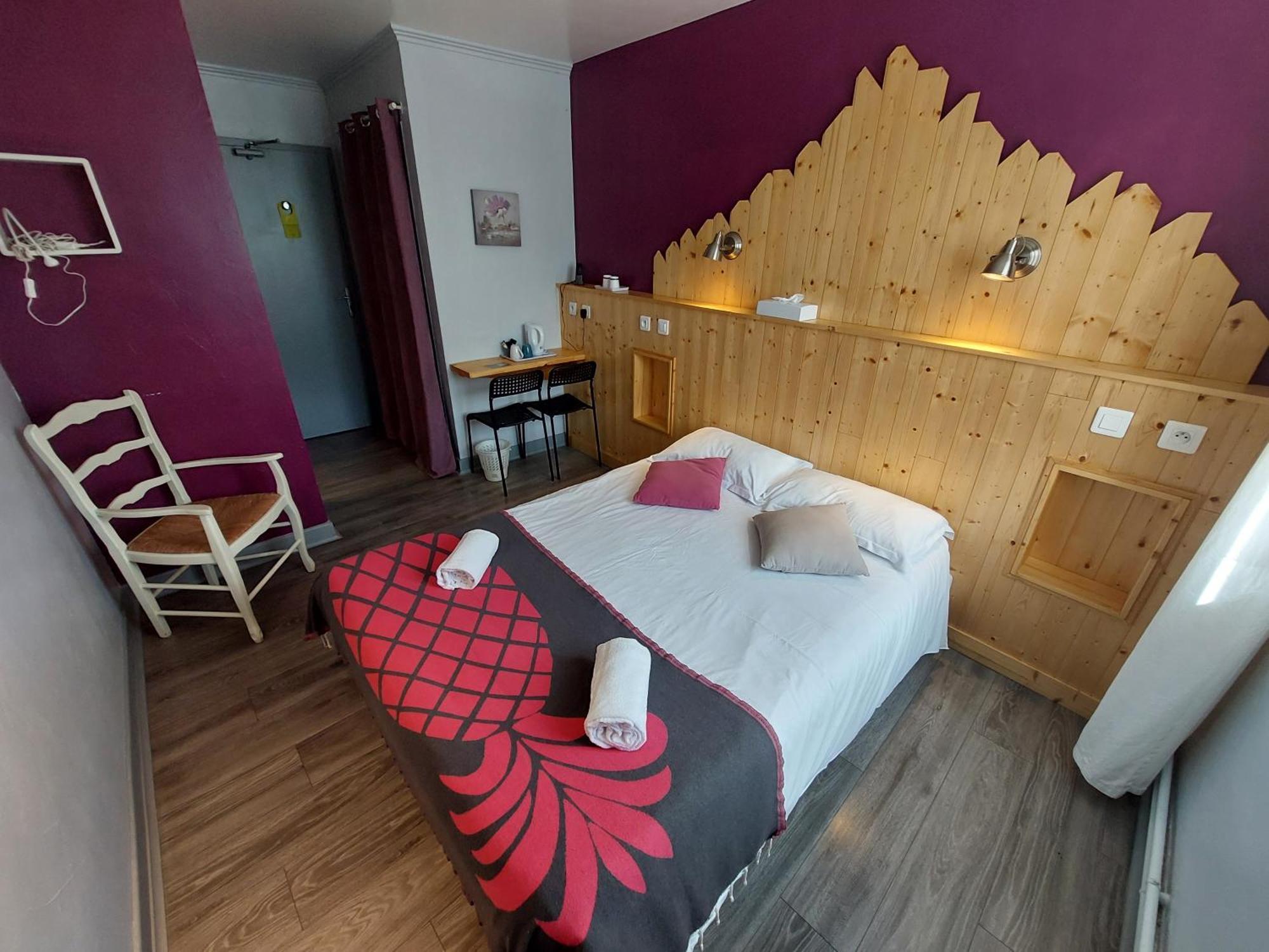 Logis Hotels - Auberge De L'Ile - Hotel 3 Etoiles Et Restaurant Creysse  외부 사진