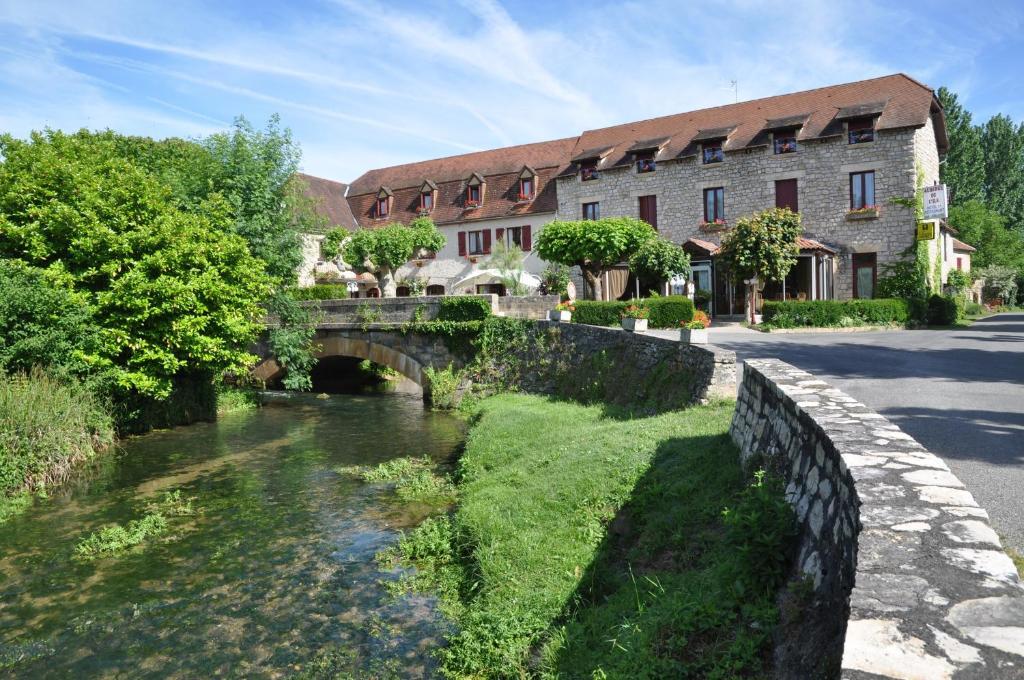 Logis Hotels - Auberge De L'Ile - Hotel 3 Etoiles Et Restaurant Creysse  외부 사진