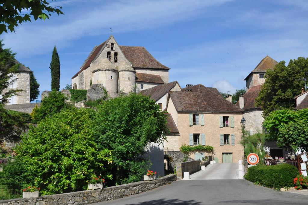 Logis Hotels - Auberge De L'Ile - Hotel 3 Etoiles Et Restaurant Creysse  외부 사진