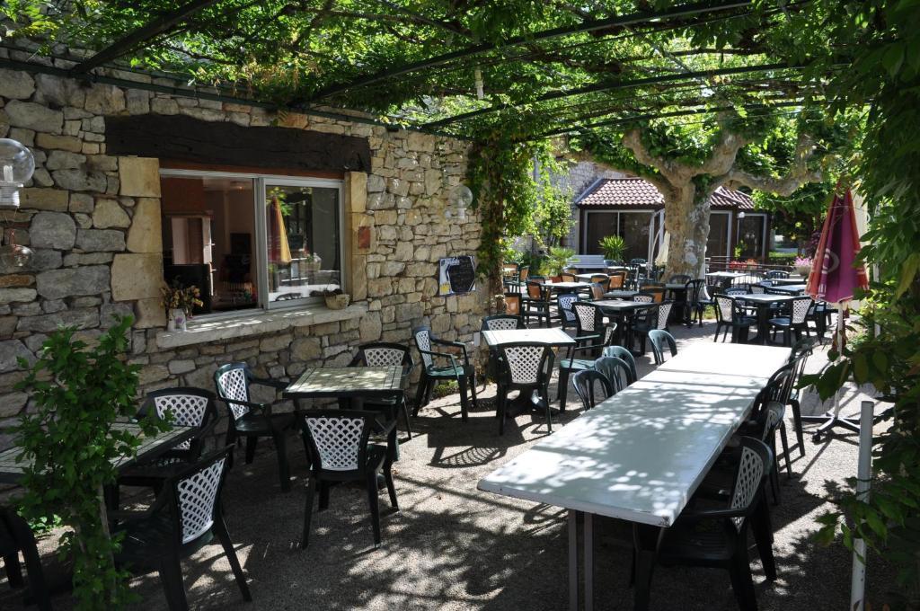 Logis Hotels - Auberge De L'Ile - Hotel 3 Etoiles Et Restaurant Creysse  외부 사진
