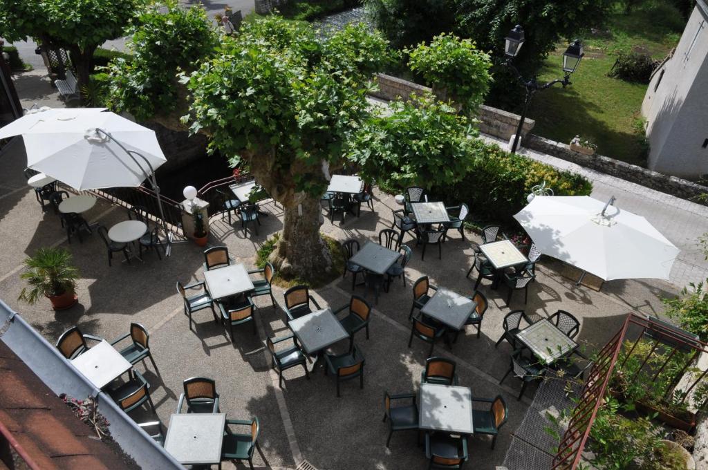 Logis Hotels - Auberge De L'Ile - Hotel 3 Etoiles Et Restaurant Creysse  외부 사진