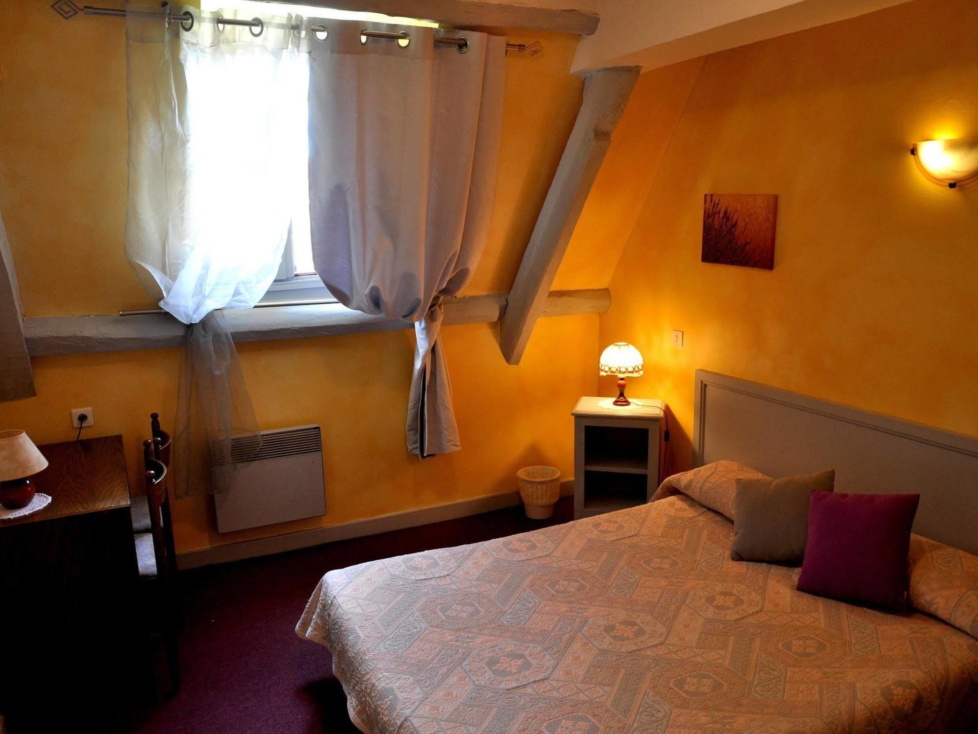 Logis Hotels - Auberge De L'Ile - Hotel 3 Etoiles Et Restaurant Creysse  외부 사진