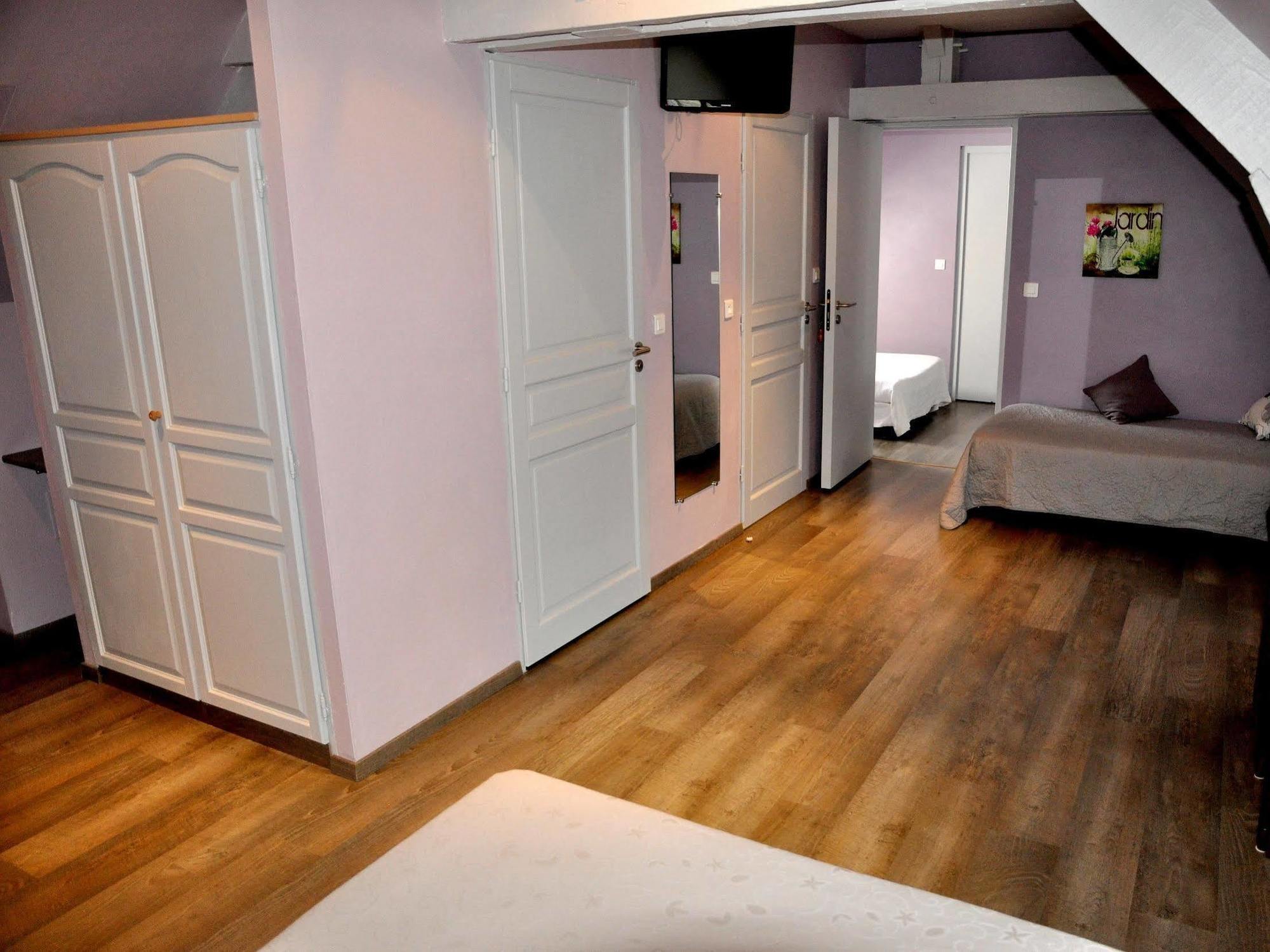 Logis Hotels - Auberge De L'Ile - Hotel 3 Etoiles Et Restaurant Creysse  외부 사진