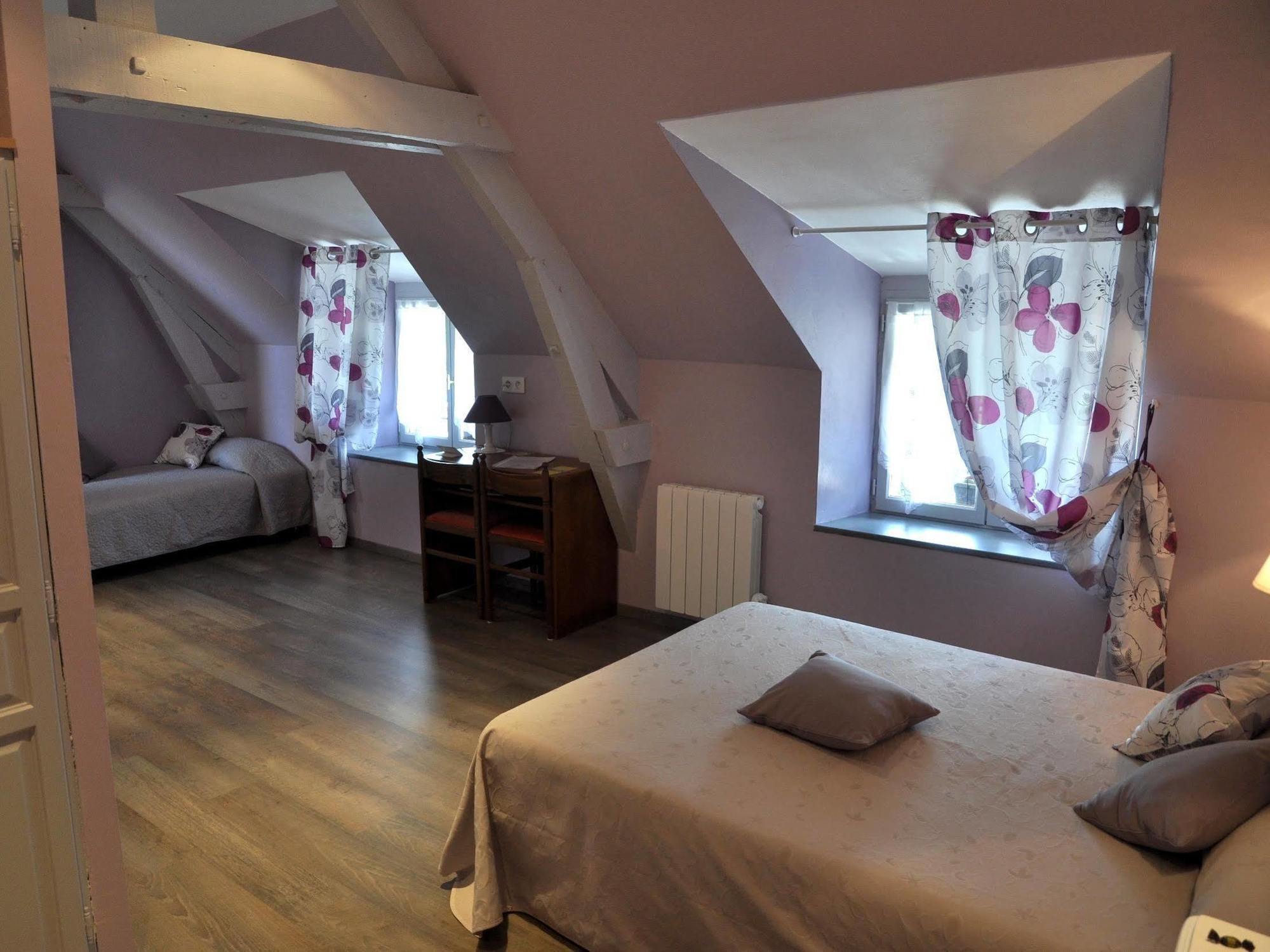 Logis Hotels - Auberge De L'Ile - Hotel 3 Etoiles Et Restaurant Creysse  외부 사진