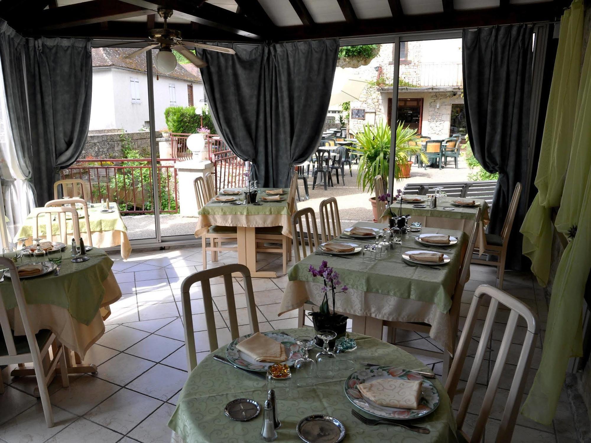 Logis Hotels - Auberge De L'Ile - Hotel 3 Etoiles Et Restaurant Creysse  외부 사진