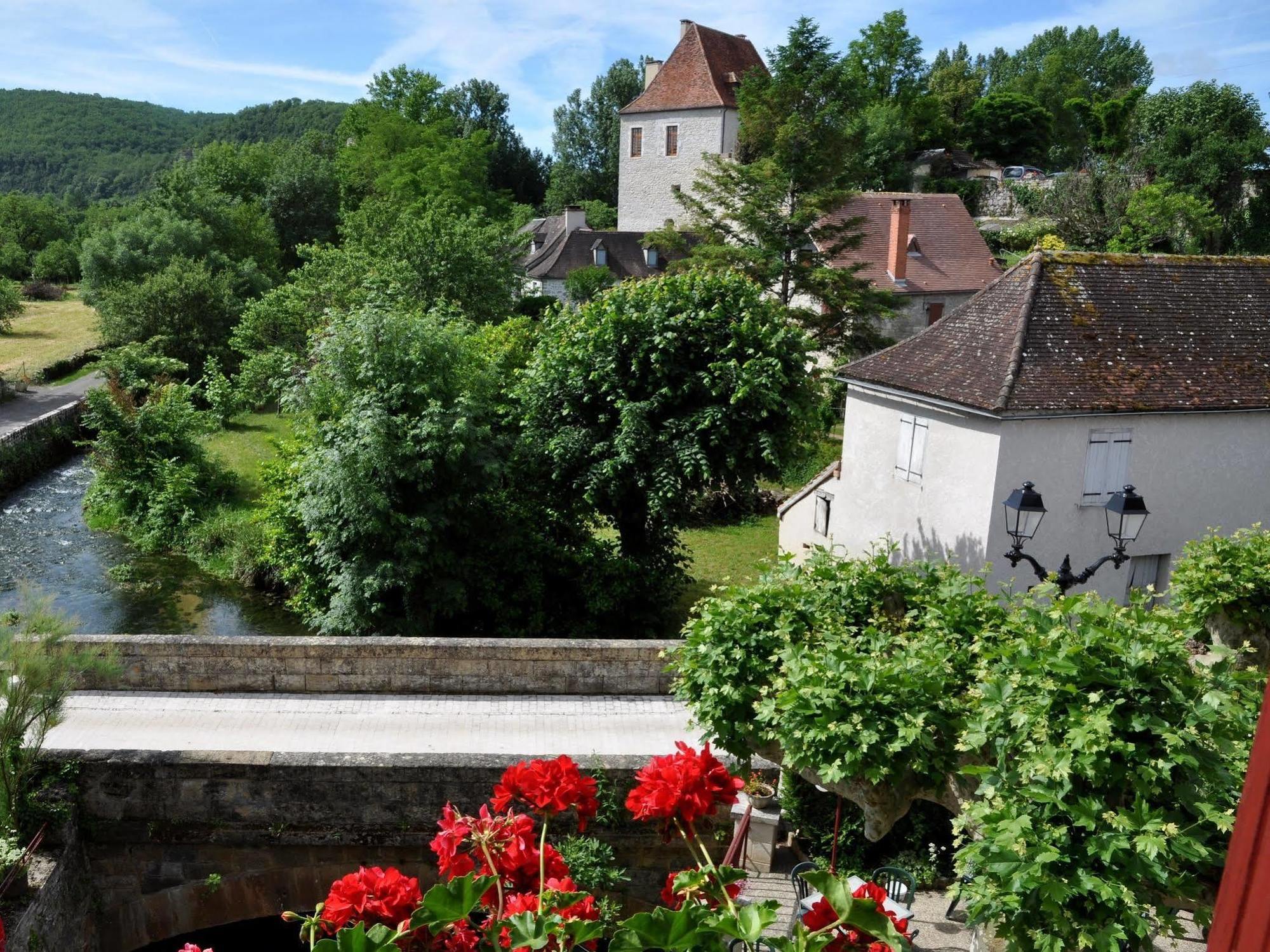 Logis Hotels - Auberge De L'Ile - Hotel 3 Etoiles Et Restaurant Creysse  외부 사진